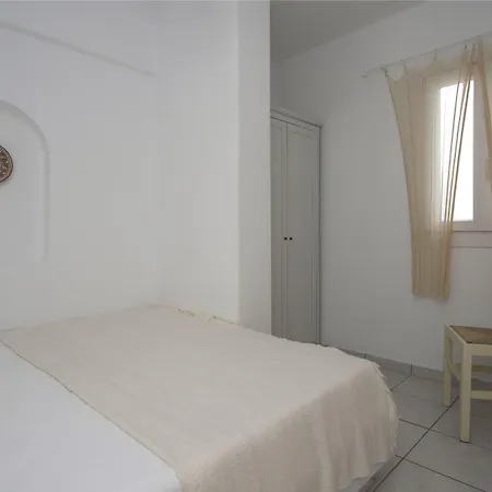 Cleopatra Seaside Homes Paros