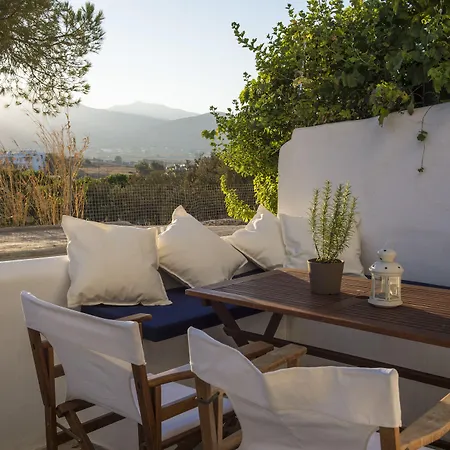 Hotel Cleopatra Seaside Homes Paros 3*