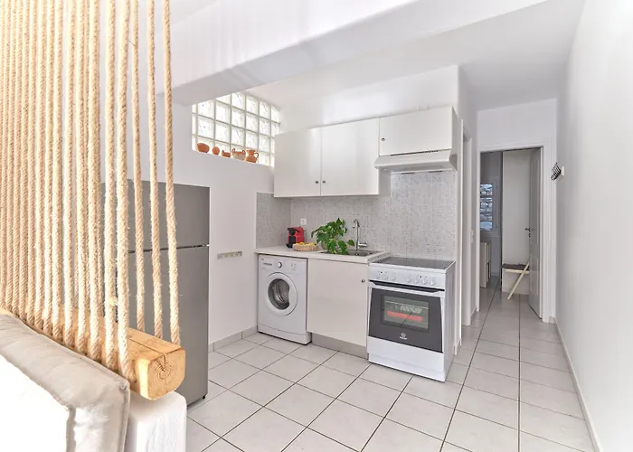 Hotel Cleopatra Seaside Homes Paros 3*