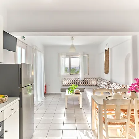 Cleopatra Seaside Homes Paros