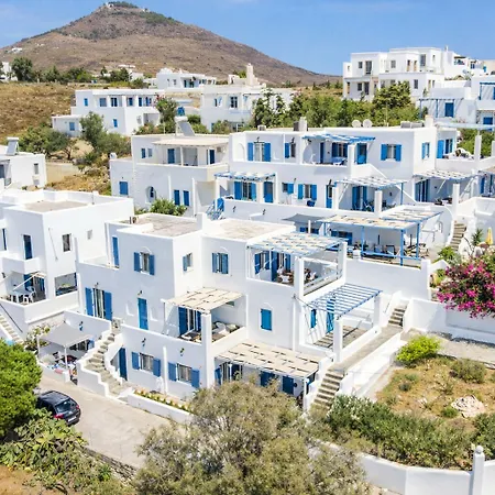 Cleopatra Seaside Homes Paros 3*
