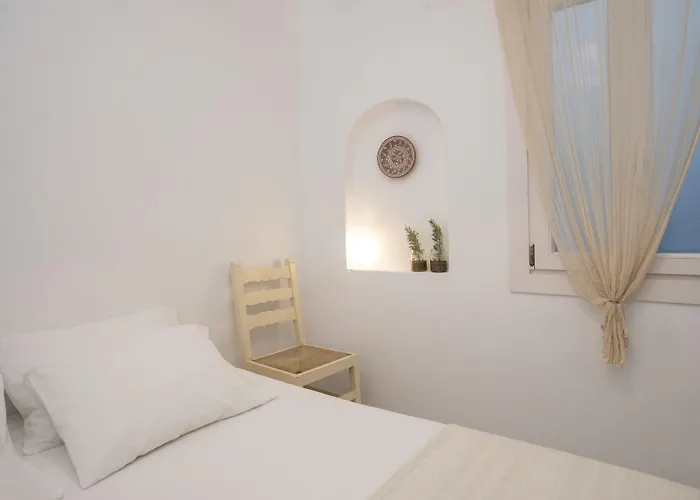 Cleopatra Seaside Homes Paros 3*