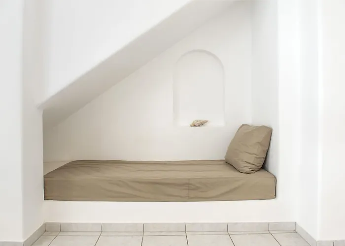 Cleopatra Seaside Homes Paros