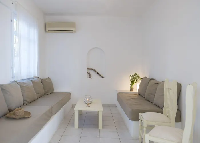 Cleopatra Seaside Homes Paros 3*